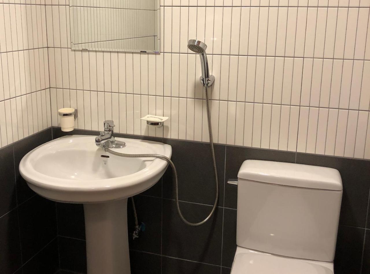 Maro Hotel Чеджу Екстериор снимка